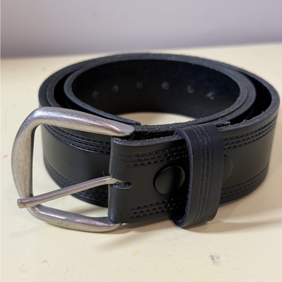 Like New Guide Gear Size 40 Genuine Leather Made in USA Black Belt - Picture 3 of 9
